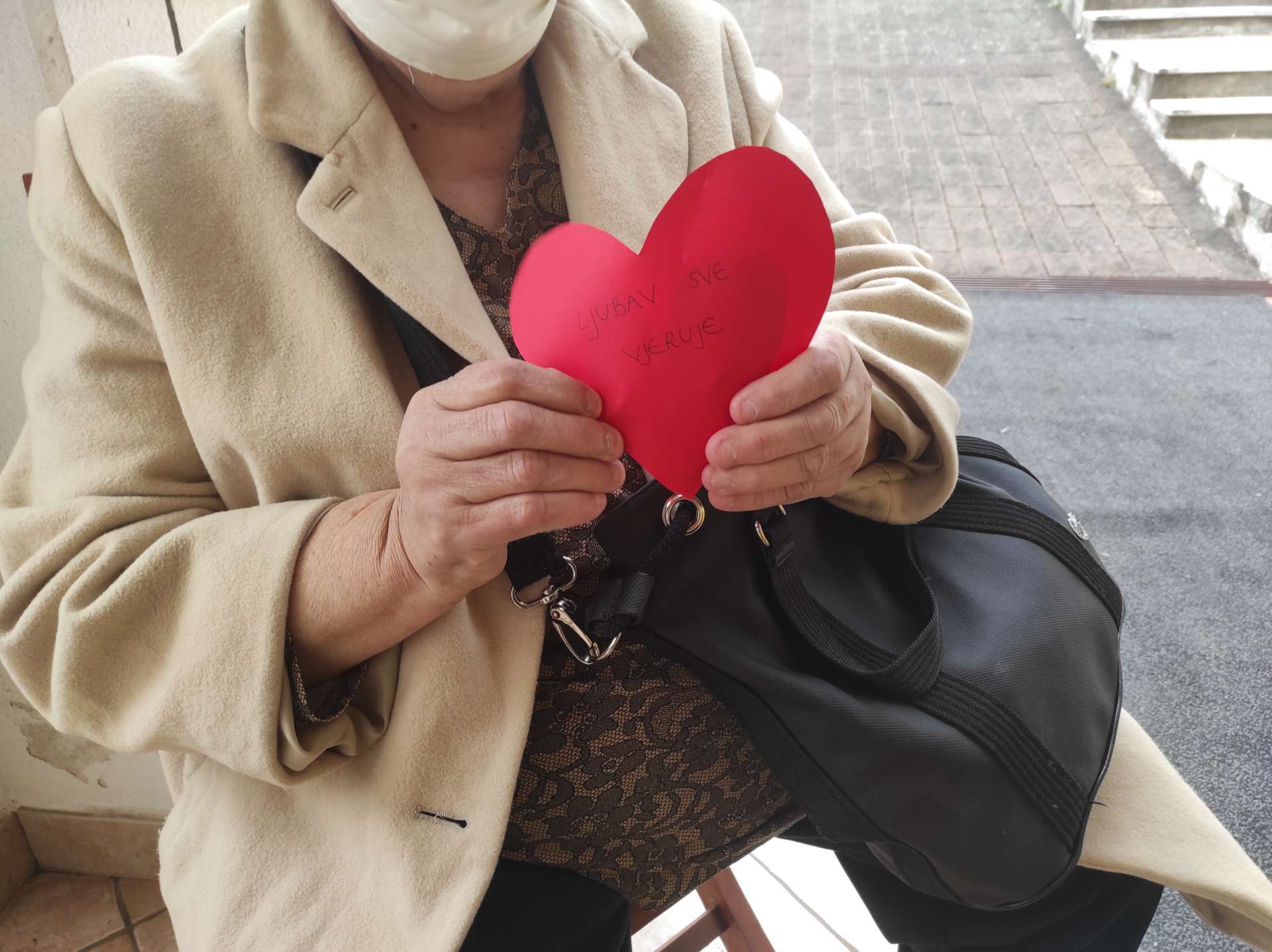 Akcija Caritasa Dubrovačke biskupije “Ljubav je…” spojila dubrovačke učenike i Caritasove korisnike