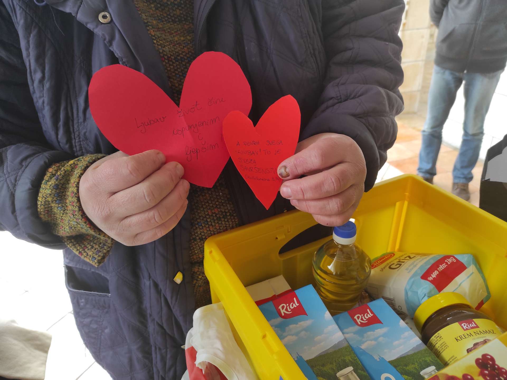 Akcija Caritasa Dubrovačke biskupije “Ljubav je…” spojila dubrovačke učenike i Caritasove korisnike