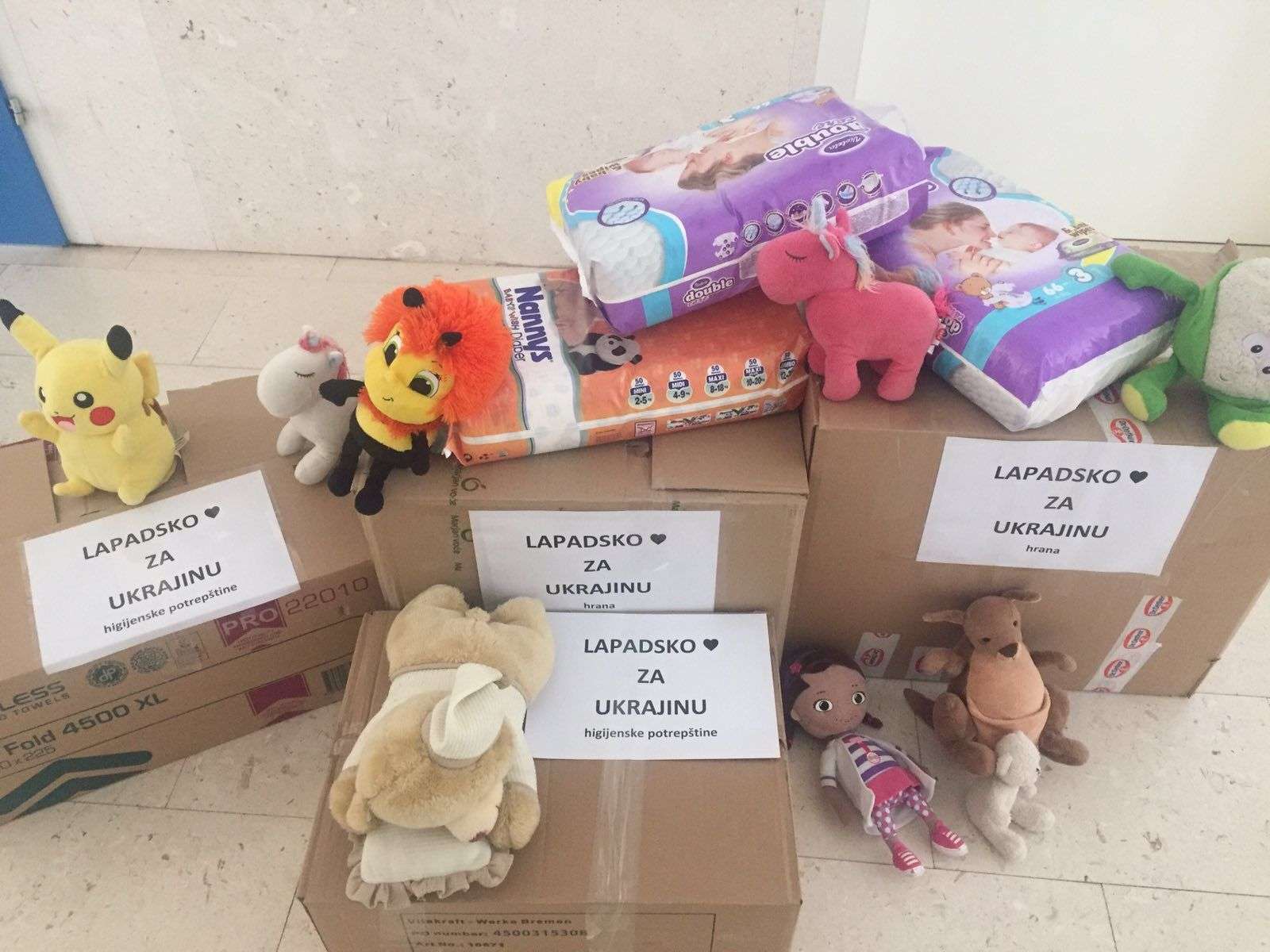 Učenici Osnovne škole Lapad pokazali veliko ‘’Lapadsko srce’’ prikupljanjem pomoći za djecu izbjeglice iz Ukrajine