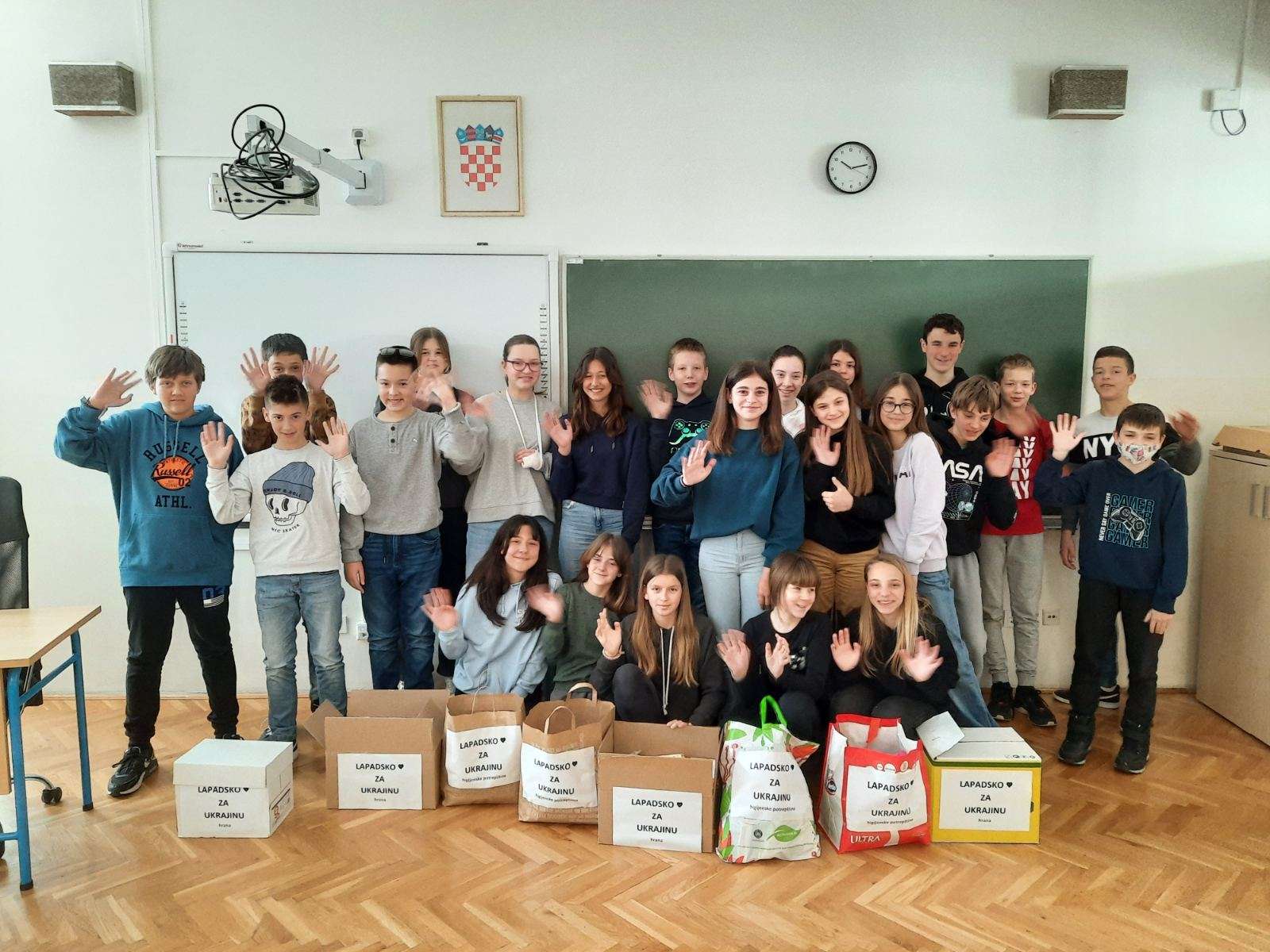 Učenici Osnovne škole Lapad pokazali veliko ‘’Lapadsko srce’’ prikupljanjem pomoći za djecu izbjeglice iz Ukrajine