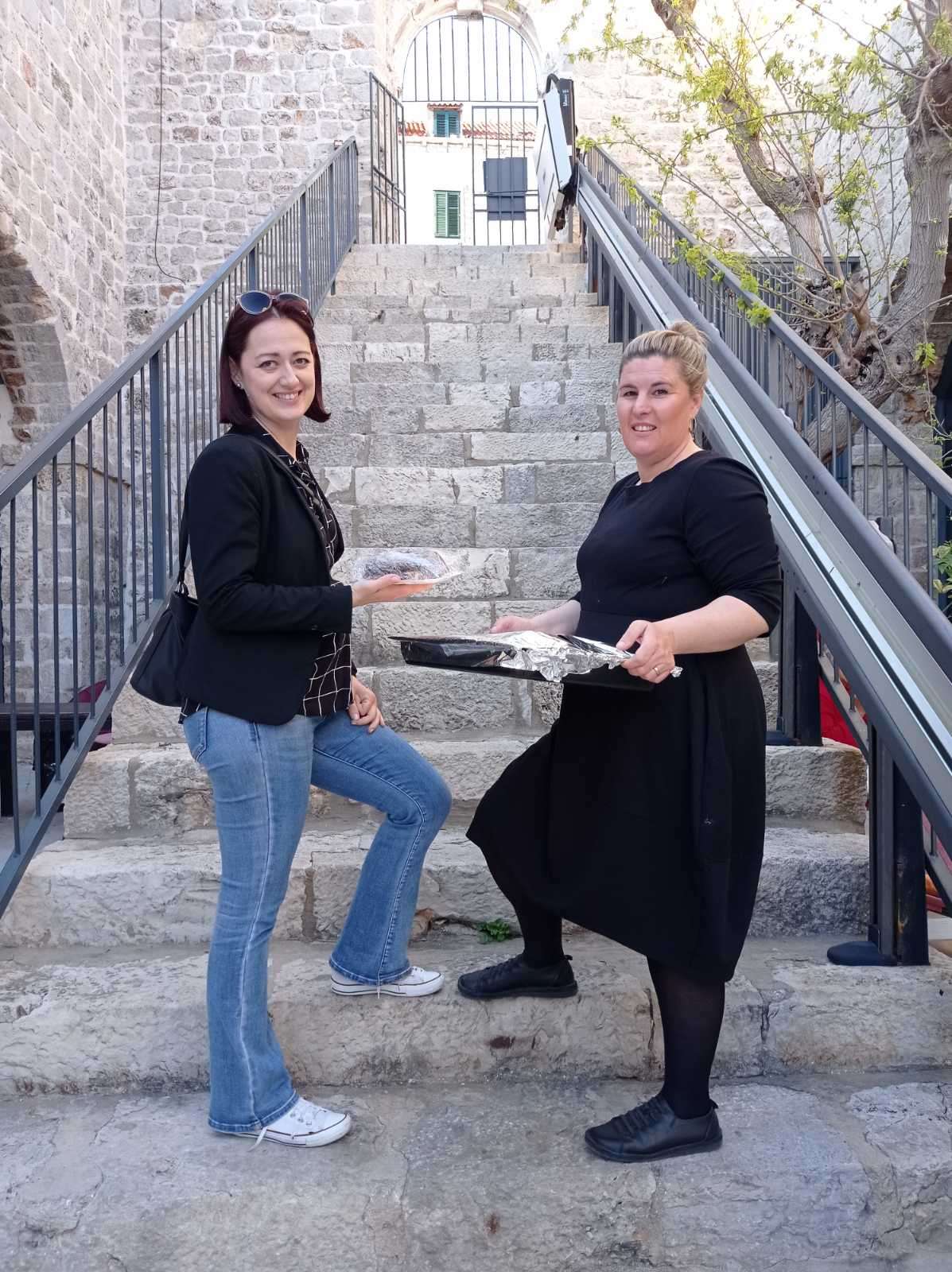 ''Slasno s Caritasom'' - kuharica i četiri emisije Caritasa Dubrovačke biskupije