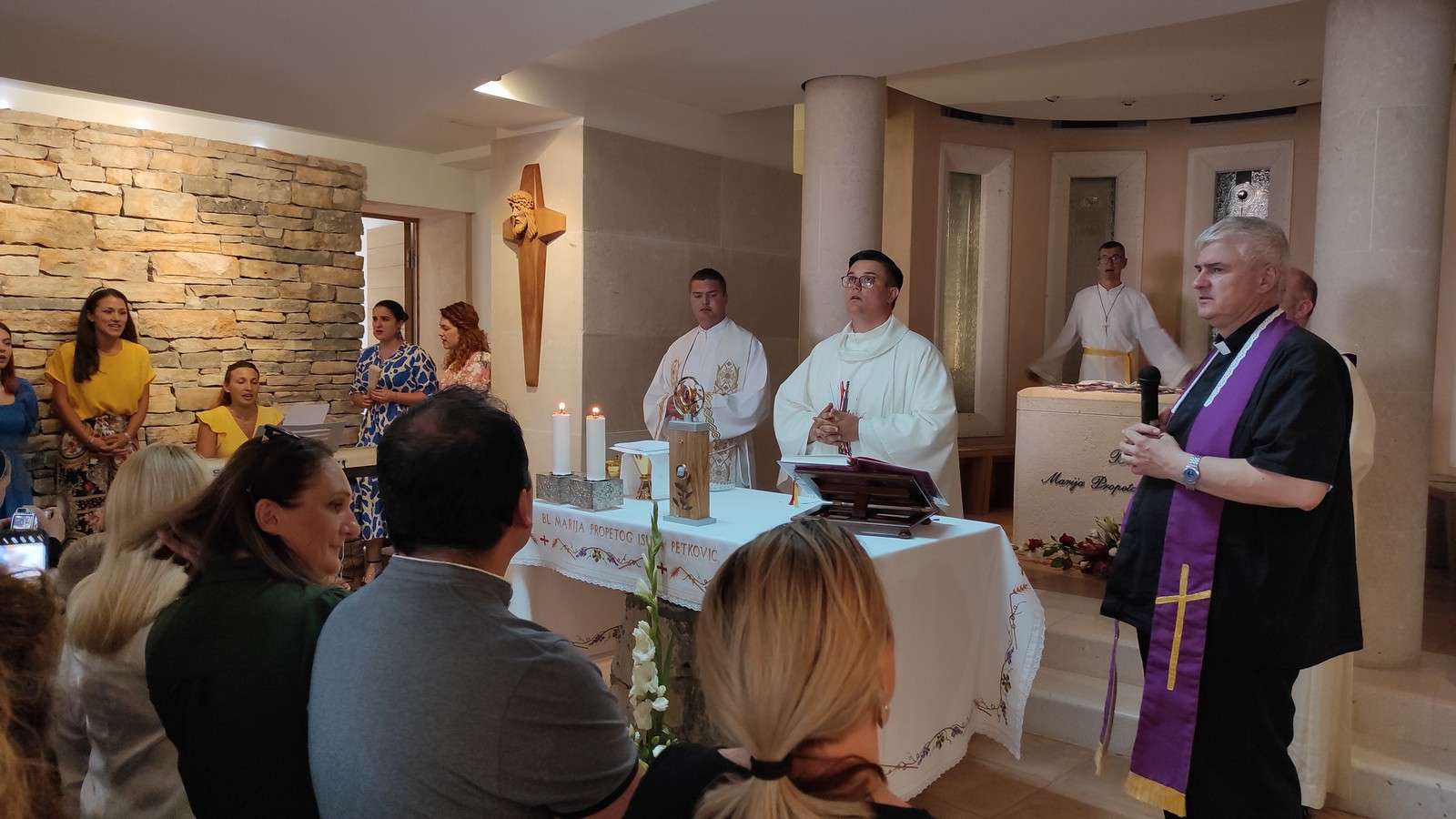 ''Blaženici u pohode'' - hodočašće volontera Caritasa Dubrovačke biskupije u Blato