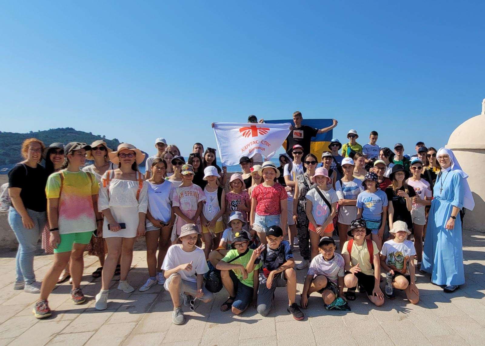 U ZAGRLJAJU LIBERTASA Prva skupina djece iz Ukrajine boravila u Dubrovniku u organizaciji Caritasa: ‘’Hvala vam svima!”