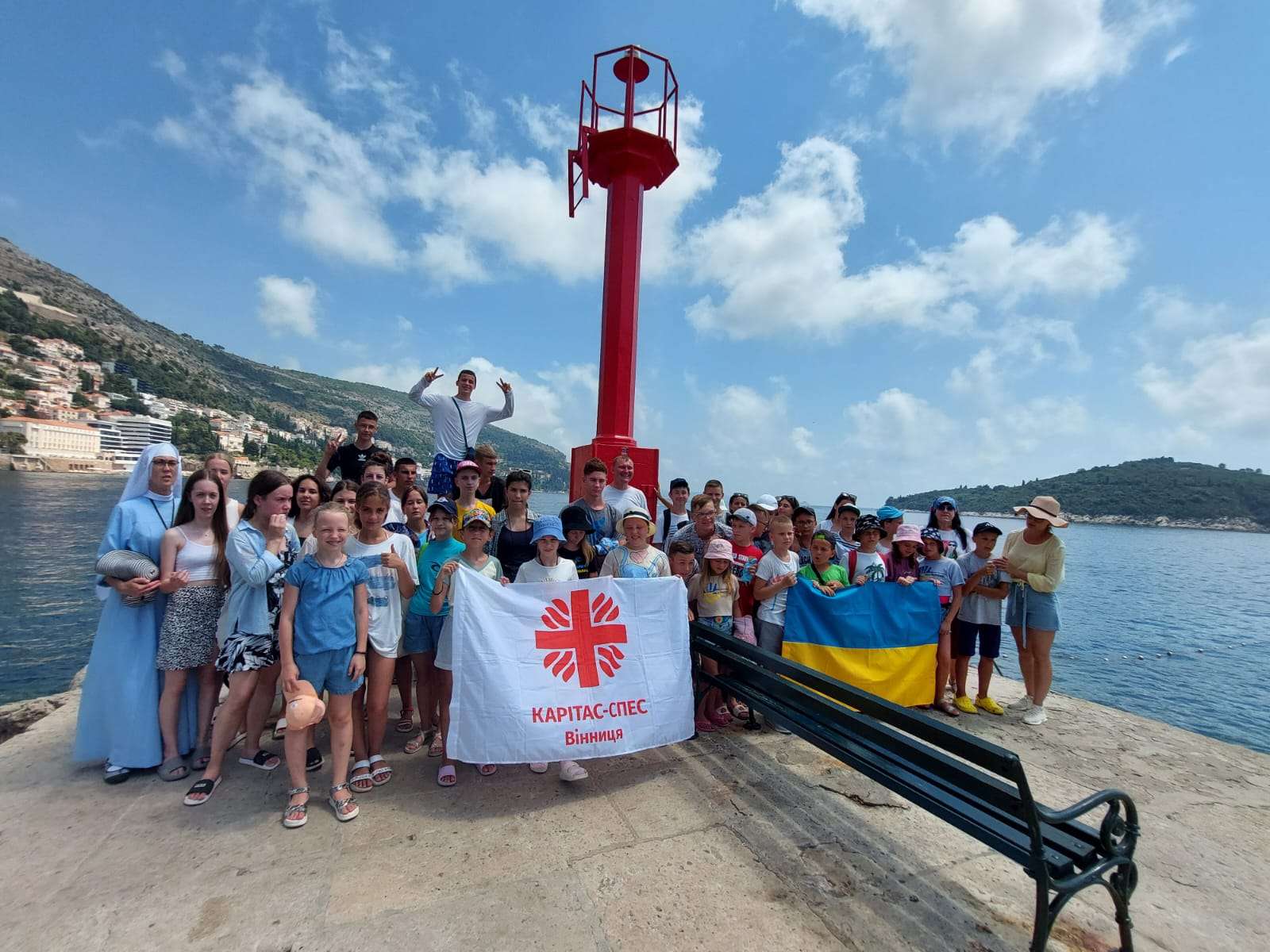 U ZAGRLJAJU LIBERTASA Prva skupina djece iz Ukrajine boravila u Dubrovniku u organizaciji Caritasa: ‘’Hvala vam svima!”