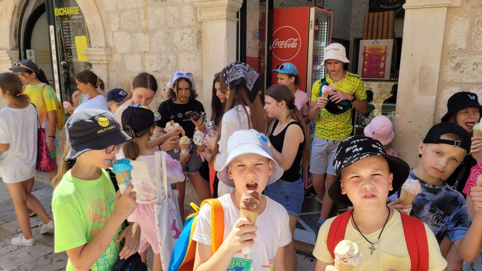 U ZAGRLJAJU LIBERTASA Prva skupina djece iz Ukrajine boravila u Dubrovniku u organizaciji Caritasa: ‘’Hvala vam svima!”