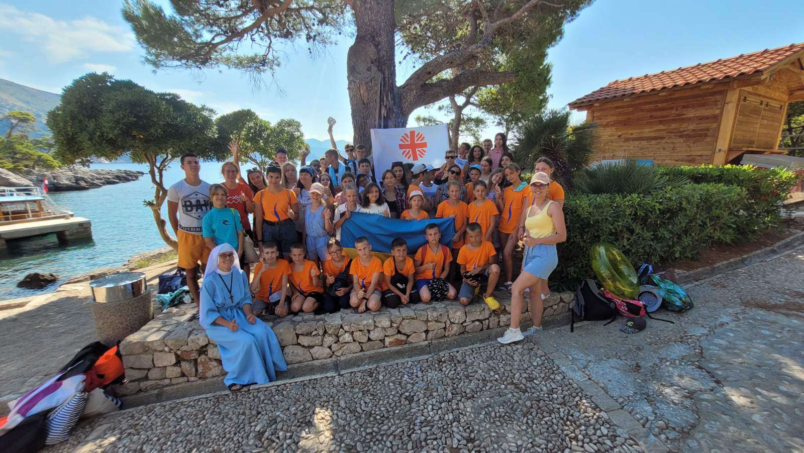 U ZAGRLJAJU LIBERTASA Prva skupina djece iz Ukrajine boravila u Dubrovniku u organizaciji Caritasa: ‘’Hvala vam svima!”