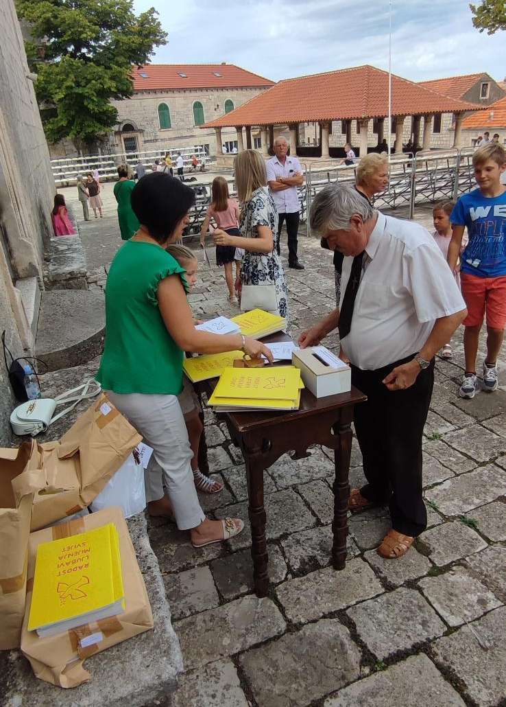 Putem akcije “Caritasove bilježnice” vjernici u svojim župama i crkvama i ove godine pomogli potrebitima