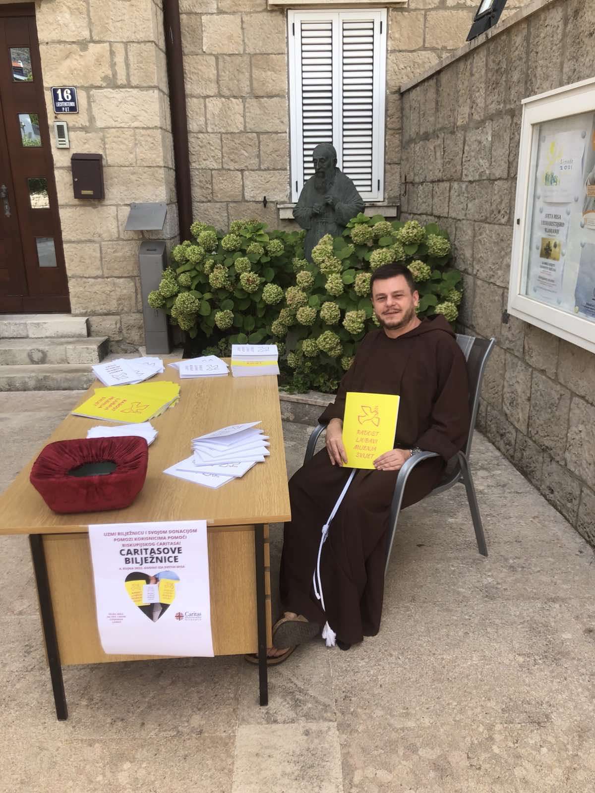 Putem akcije “Caritasove bilježnice” vjernici u svojim župama i crkvama i ove godine pomogli potrebitima