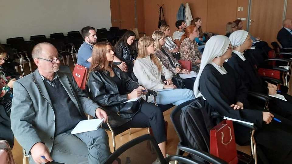 U Zagrebu održana trodnevna radionica nad/biskupijskih Caritasa o zaštiti maloljetnika i nastavku pružanja pomoći izbjeglim Ukrajincima