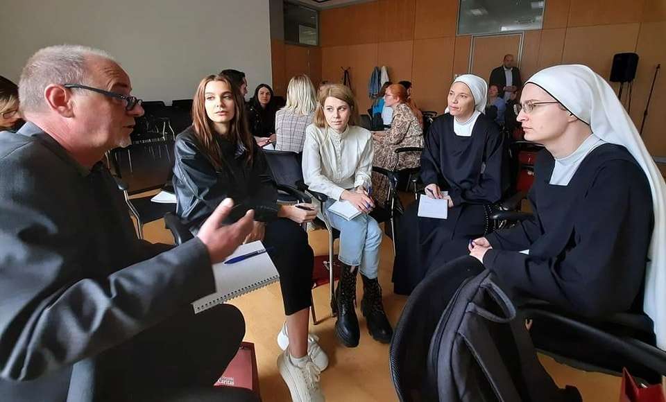 U Zagrebu održana trodnevna radionica nad/biskupijskih Caritasa o zaštiti maloljetnika i nastavku pružanja pomoći izbjeglim Ukrajincima