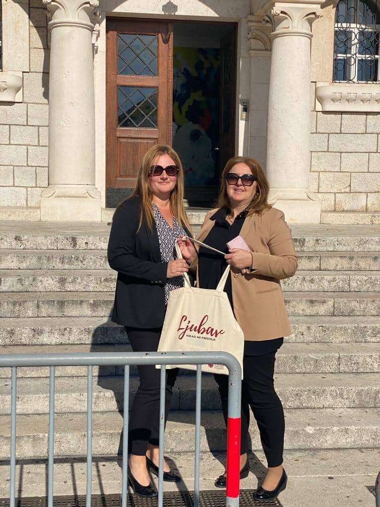 Gimnazijalci u Tjednu palijative prikupili novac za bolesnički krevet