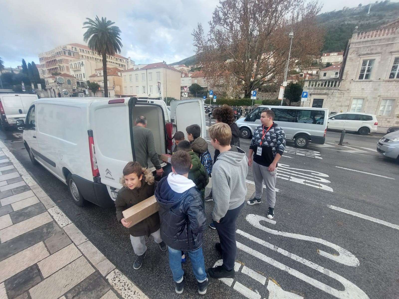 Počela 16. akcija ''Podijelimo radost Božića''