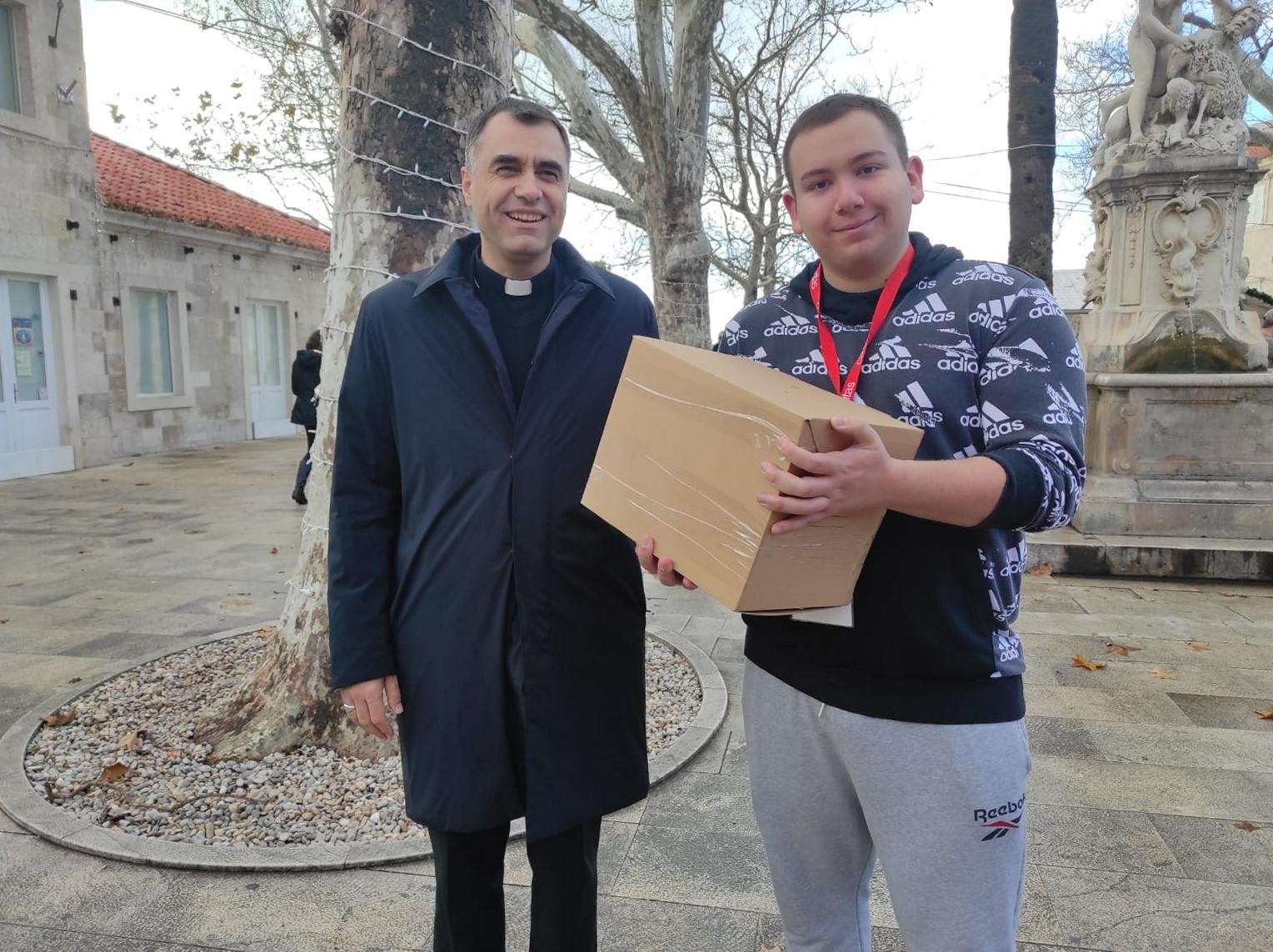 Počela 16. akcija ''Podijelimo radost Božića''