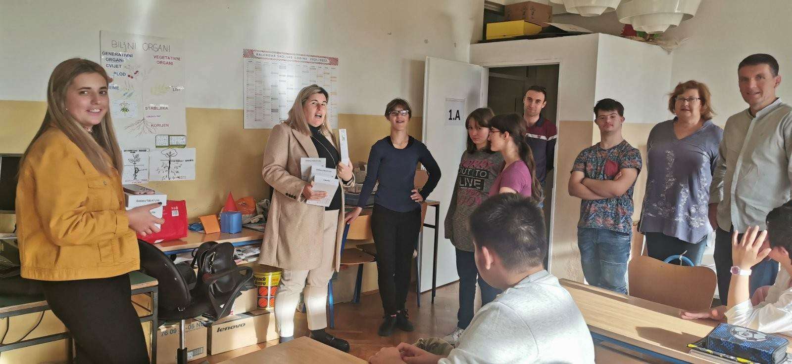 Uz akciju ‘’kuTI&JA za Caritas’’ kupljena oprema za učenike s teškoćama u razvoju