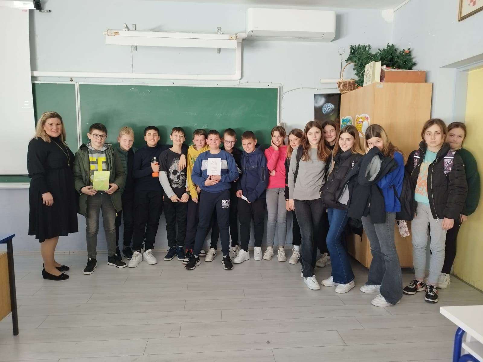 Korčula: radosni susreti s učenicima u školama i sastanci sa župnim Caritasima