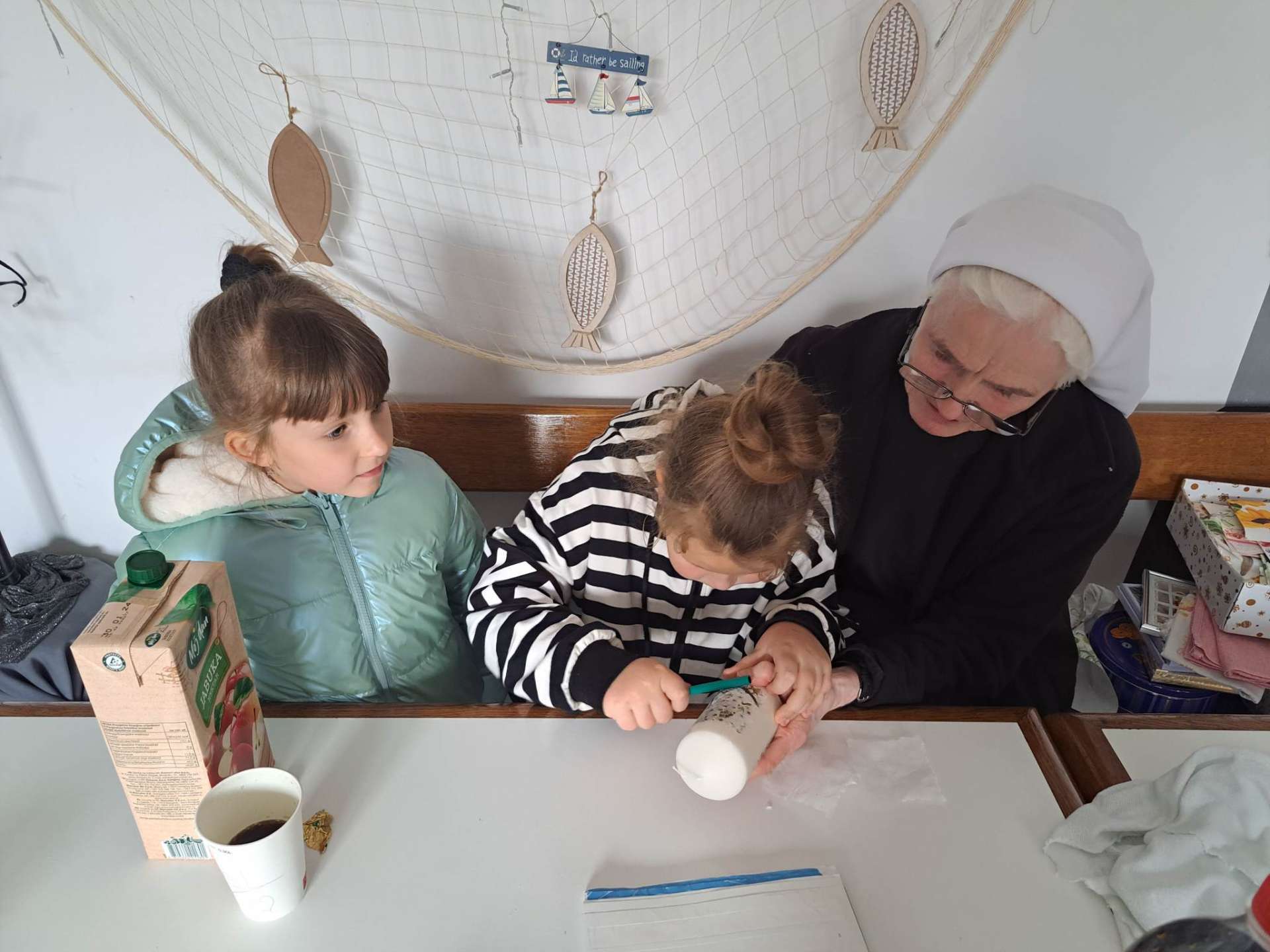 Caritas organizirao još jedno druženje Ukrajinaca uz psihosocijalnu i kreativnu radionicu za djecu i odrasle
