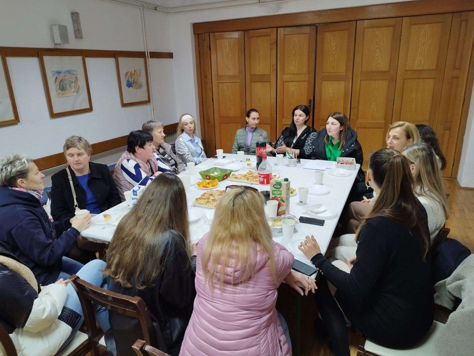 Caritas organizirao još jedno druženje Ukrajinaca uz psihosocijalnu i kreativnu radionicu za djecu i odrasle