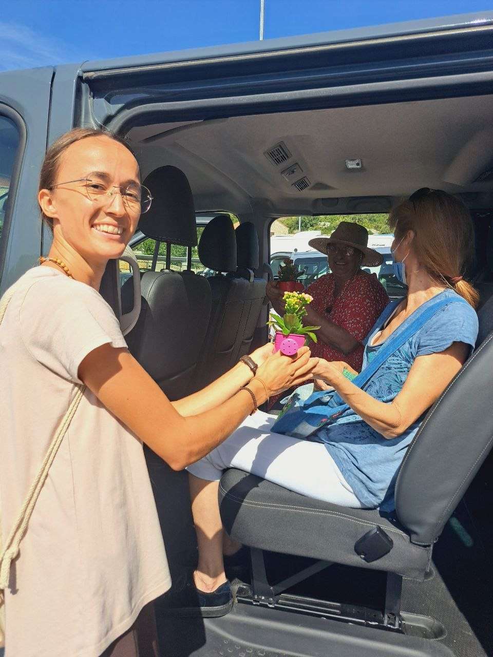 Tjedan Caritasa počeo odlaskom u kupovinu te kavu i kolač s osobama s invaliditetom