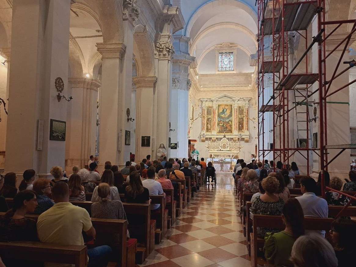 Završetak Tjedna Caritasa: Sveta misa, humanitarna izložba, lutrija i druženje