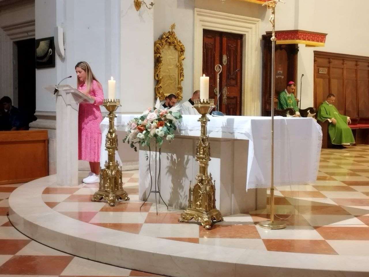 Završetak Tjedna Caritasa: Sveta misa, humanitarna izložba, lutrija i druženje