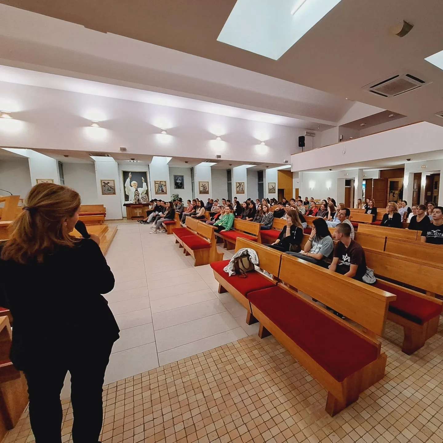 Održano predavanje za mlade na temu "Kako se brinuti o mentalnom zdravlju: Različite tehnike i pristupi"