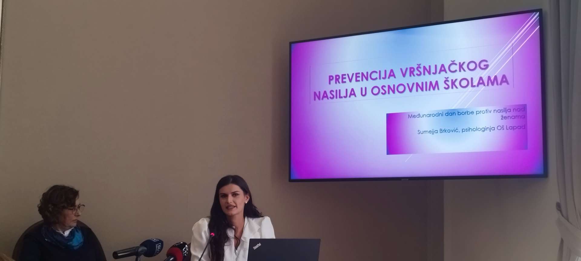 Djelatnice Caritasa na predavanju povodom Međunarodnog dana borbe protiv nasilja nad ženama